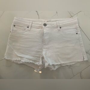 STS blue cutoff jean shorts.